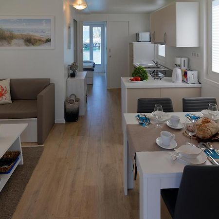 Floating House Marina Royal Villa Portoroz Bagian luar foto