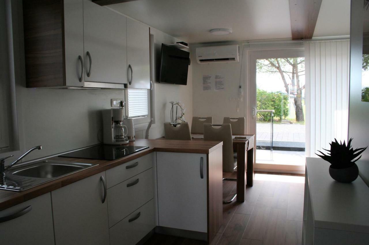 Floating House Marina Royal Villa Portoroz Bagian luar foto
